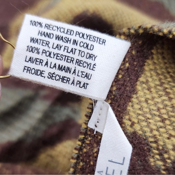 NWT QUAGGA GREEN LABEL SHAWL/SCARF AND BRACELET - Picture 4 of 5